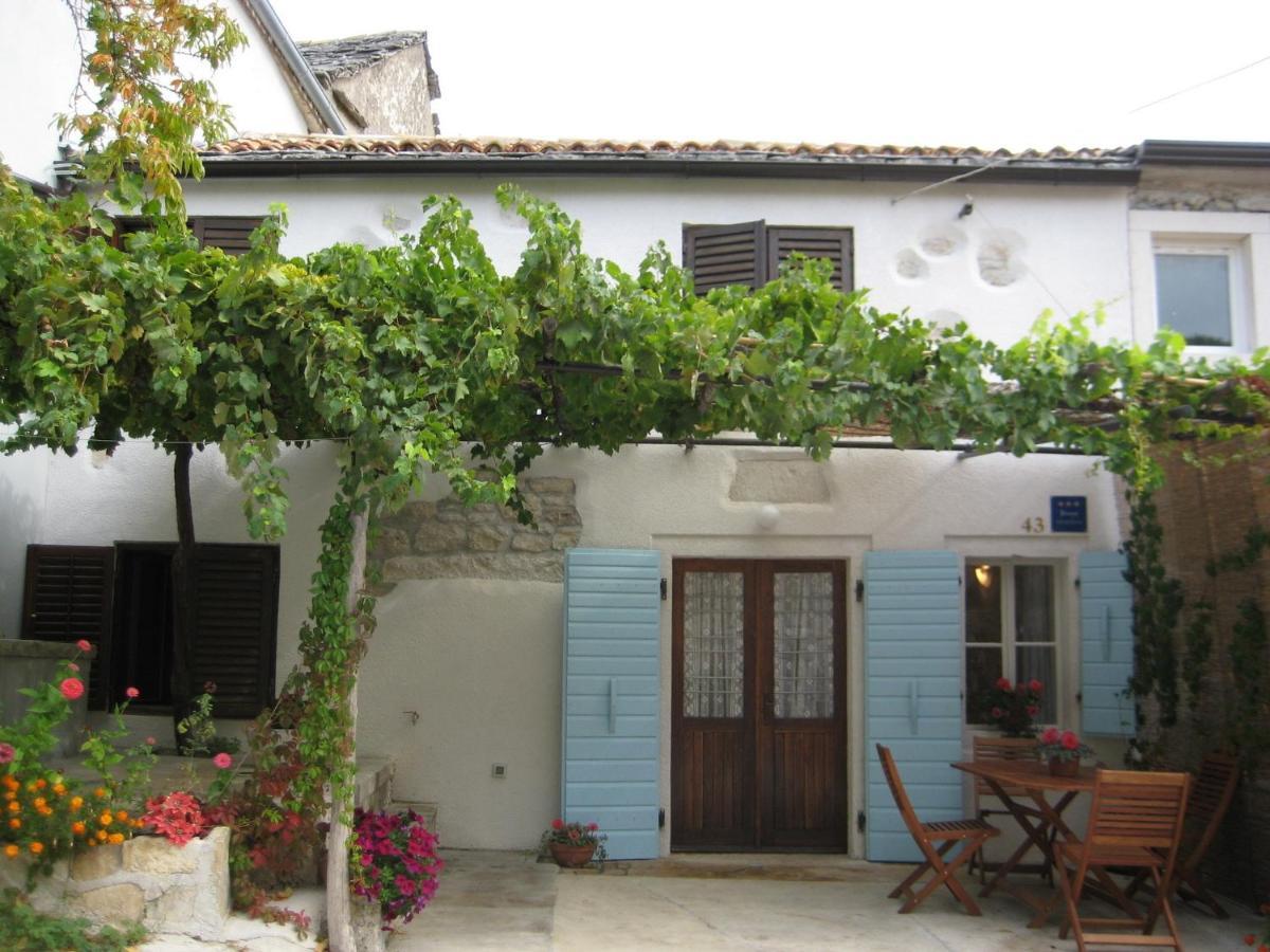Holiday Home Trostova Kuca Pazin Quarto foto